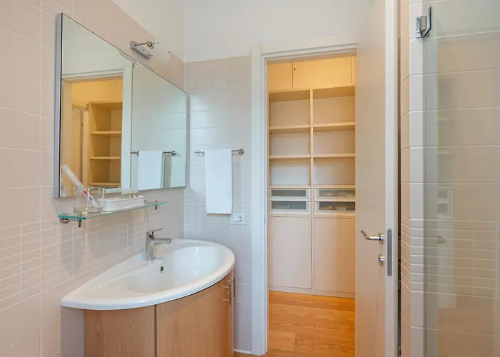 Easyhomes - Piazza Erculea Apartmán