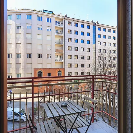 Easyhomes - Piazza Erculea Lägenhet Milano